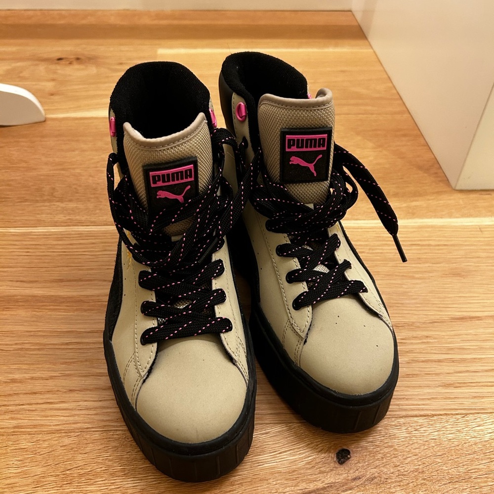 Puma Women's Mayze Mid WTR Tan and Black Sneakers with Pink Highlights